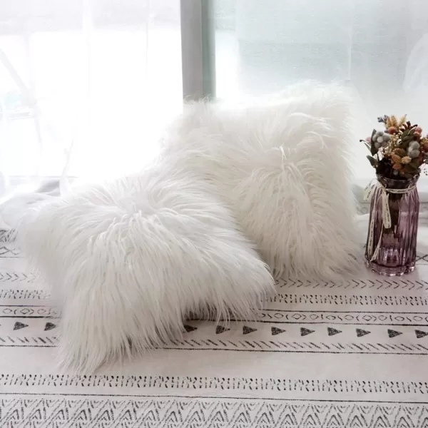 OurWarm Set of 2 White Fur Throw Pillows Fluffy Pillow Covers 18x18 Faux Fur Pillow Covers Luxury Series Merino Style Decorative Pillows Case for Living Room Couch Bedroom Car Home DecorWhite 2020 inches