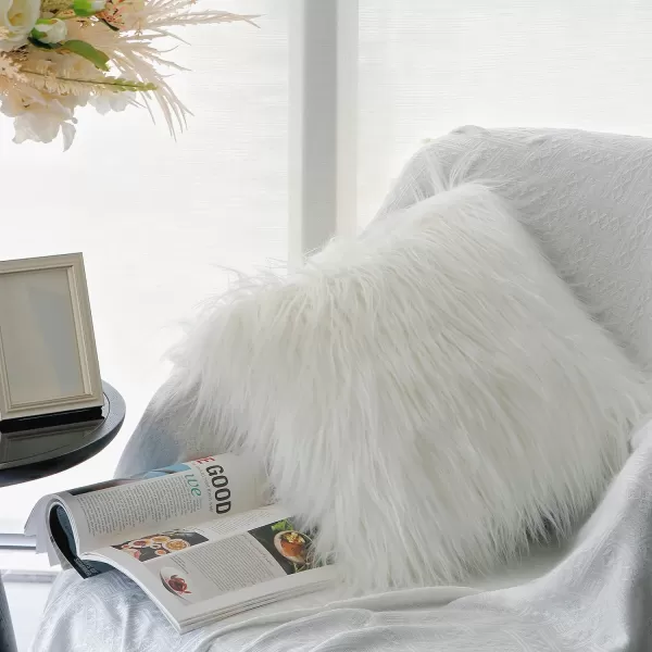 OurWarm Set of 2 White Fur Throw Pillows Fluffy Pillow Covers 18x18 Faux Fur Pillow Covers Luxury Series Merino Style Decorative Pillows Case for Living Room Couch Bedroom Car Home DecorWhite 2020 inches