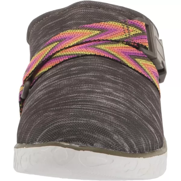 MUK LUKS Womens Boardwalk Promenade ClogGreen