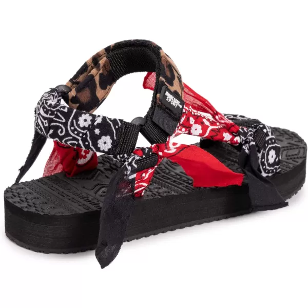 MUK LUKS Womens Lake Erie SandalBlackMulti