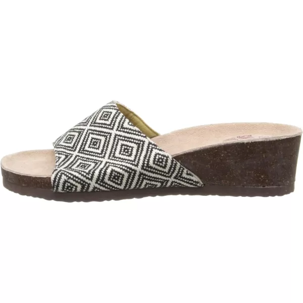 MUK LUKS Womens Lea Wedge SandalBlackWhite