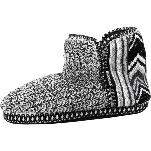 MUK LUKS Womens Leigh SlippersChevron BlackWhite Boho