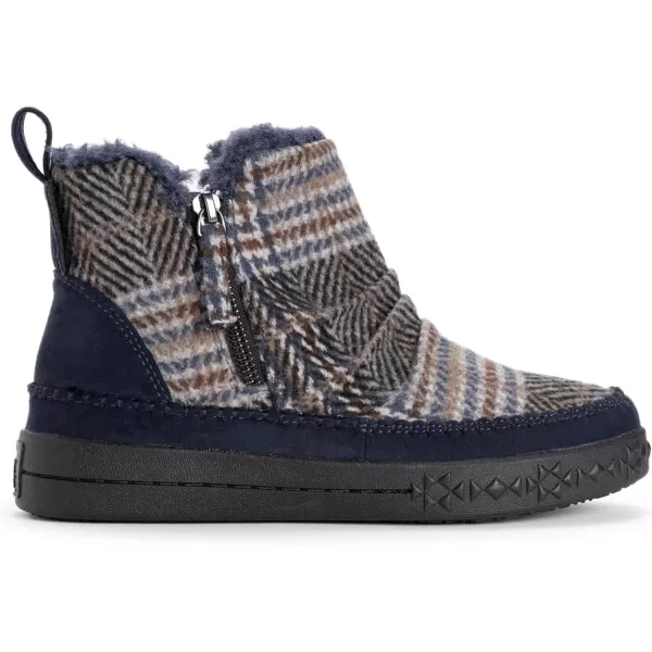 MUK LUKS Womens Street Richmond BootsNavy Plaid