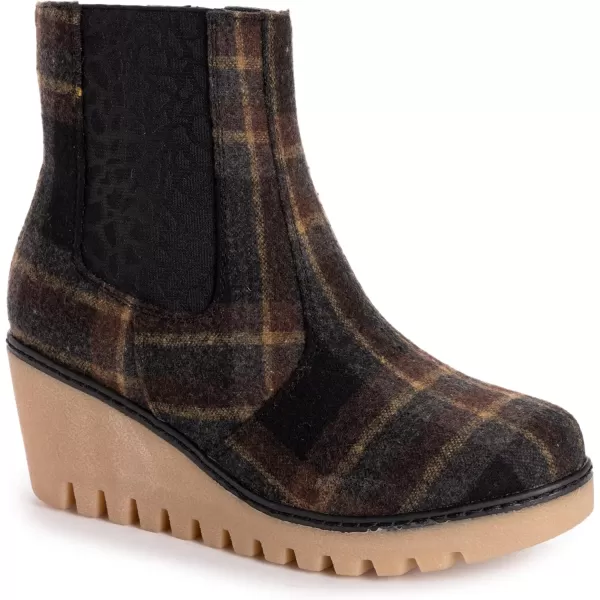 MUK LUKS Womens Vermont Essex BootsBlack Plaid