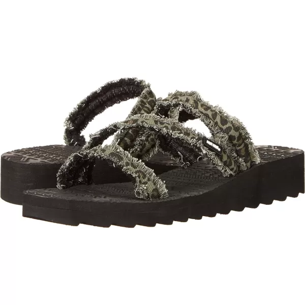 MUK LUKS Womens Wave Riptide SandalsOlive Leopard