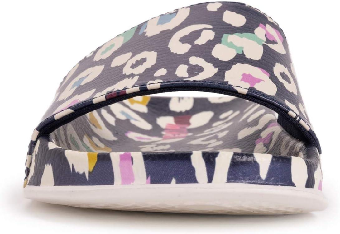 imageMUK LUKS womens Pool PartyLeopard