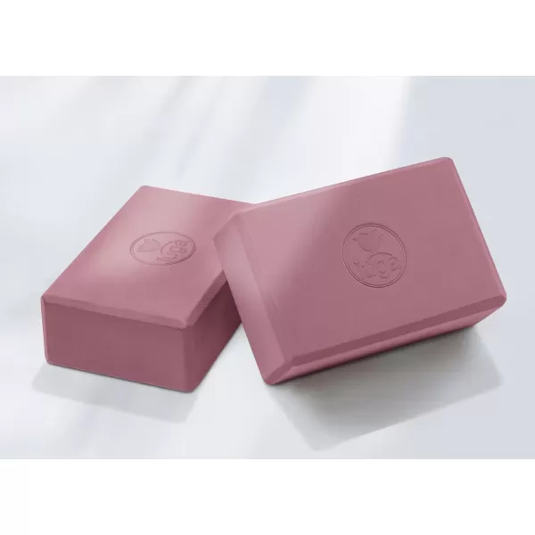 IUGA Yoga Blocks 2 Pack With Strap Non Slip High Density 9"x6"x3" Solid &amp; Cork Yoga Block With Yoga Strap to Improve Strength Balance for Yoga Pilates Meditation