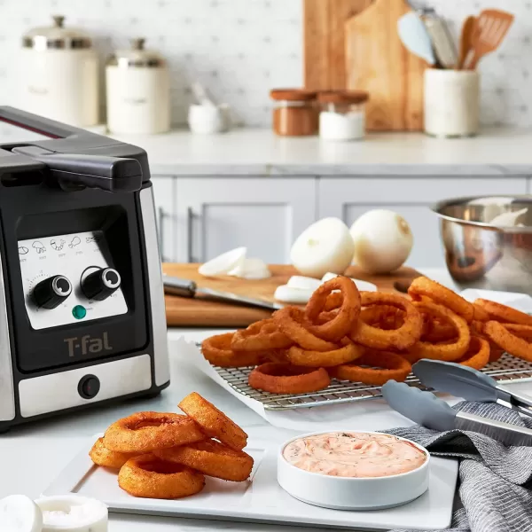 T-fal 3.5L Deep Fryer with Basket, 1700W, Oil Filtration, Temp Control, Digital Timer, Dishwasher Safe Parts