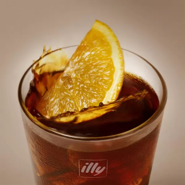 illy Ready To Drink Coffee - Cold Brew Cans - 100% Arabica Coffee - Smooth &amp; Refreshing Taste - Convenient, Easy to Carry Coffee Drink – 8.5 oz., 12 Pack